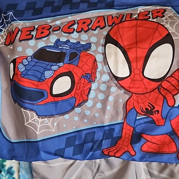 Spiderman baby/toddler sheets, comforter and pillow case - Picture 1 of 3